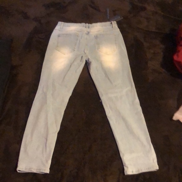 ROMWE Guys Ripped Jeans - Picture 2 of 3